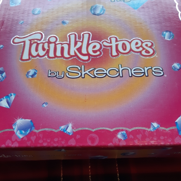 Sketchers Light up Twinkle toe shoes. Toddle size 5. - Picture 2 of 2